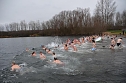 Eisbaden am Kiesteich (Foto: FHN)