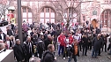Empfang vor dem Nordh&auml;user Rathaus (Foto: nnz)