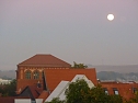 Untergehender Mond (Foto: E. Holstein)