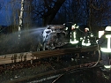 Auto brannte nach Unfall auf der B 243 aus (Foto: Feuerwehr Gro&szlig;wechsungen)