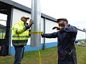 Der erste Mast ist geschafft (Foto: nnz)