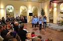 Vom Advenstkranz bis zum selbstgebackenen Pl&auml;tzchen konnte man auf dem Weihnachtsbasar der Nordh&auml;user Petersbergschule viel entdecken und naschen (Foto: Angelo Glashagel)