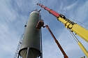 Der Versuch, ein Silo zu demontieren (Foto: nnz)
