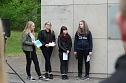 Sch&uuml;lerinnen und Sch&uuml;ler gestalten Gedenken (Foto: nnz)