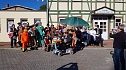Buntes Treiben zum Kirmesumzug in Kleinwerther (Foto: privat)