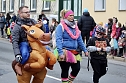 Ausgelassen und fr&ouml;hlich feierten die Menschen am Rosenmontag in Sondershausen (Foto: Eva Maria Wiegand)
