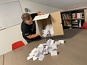 Die Auszählung der Jugendwahl hat begonnen (Foto: Kreisjugendring) Die Auszählung der Jugendwahl hat begonnen (Foto: Kreisjugendring)