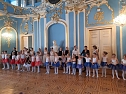 Die T&auml;nzer und T&auml;nzerinnen im Blauen Saal in Sondershausen (Foto: Tanzstudio Radeva)