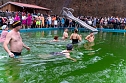 Traditionelles Anbaden im Neust&auml;dter Freibad bei f&uuml;nf Grad Wassertemperatur  (Foto: S.Teztel)
