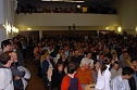 Brechend voller Saal (Foto: wf)