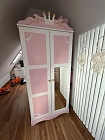 Kleiderschrank 