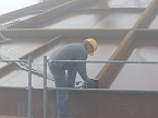 Der Deckel wird draufgesetzt (Foto: nnz)