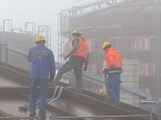 Der Deckel wird draufgesetzt (Foto: nnz)
