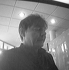 Bilder der &Uuml;berwachungskamera in der Sparkasse in Harzgerode (Foto: Polizei)