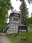 Besuch im Affenwald  (Foto: Peter Blei)