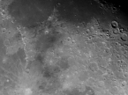 Ganz nah dran am Mond - geht auch vom Boden aus (Foto: Peter Blei)