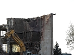 Abendlicht in der Ruine - Drei Steiff wird abgerissen (Foto: Peter Blei)