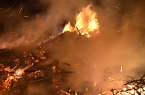 Osterfeuer in Buchholz (Foto: H. Michel) Osterfeuer in Buchholz (Foto: H. Michel)
