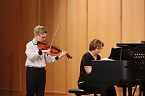 Junge Geiger im Konzert (Foto: Karl-Heinz Herrmann)