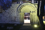 Geburtagsparty mit Rock und Dudelsack - vor der Frauenbergkirche wurde gestern f&uuml;r einen guten Zweck gefeiert (Foto: Angelo Glashagel)