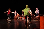 No money - pure honey - die Kinder des Zirkus Zappelini zeigten am Abend, was sie drauf haben (Foto: Angelo Glashagel)