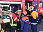 Fr&uuml;h &uuml;bt sich, wer ein L&ouml;schmeister werden will (Foto: Ch. Burkert)