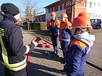 Fr&uuml;h &uuml;bt sich, wer ein L&ouml;schmeister werden will (Foto: Ch. Burkert)