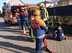 Fr&uuml;h &uuml;bt sich, wer ein L&ouml;schmeister werden will (Foto: Ch. Burkert)
