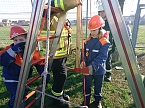 Fr&uuml;h &uuml;bt sich, wer ein L&ouml;schmeister werden will (Foto: Ch. Burkert)