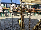 Hof- und Genussmarkt in der Traditionsbrennerei: Live-Musik gibt es auch... (Foto: nnz)
