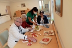 Am DRK Pflegeheim können die Bewohnerinnen und Bewohner endlich wieder gemeinsame Events erleben (Foto: Doreen Apel) Am DRK Pflegeheim können die Bewohnerinnen und Bewohner endlich wieder gemeinsame Events erleben (Foto: Doreen Apel)