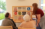 Am DRK Pflegeheim können die Bewohnerinnen und Bewohner endlich wieder gemeinsame Events erleben (Foto: Doreen Apel) Am DRK Pflegeheim können die Bewohnerinnen und Bewohner endlich wieder gemeinsame Events erleben (Foto: Doreen Apel)