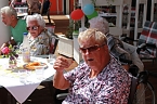 Am DRK Pflegeheim können die Bewohnerinnen und Bewohner endlich wieder gemeinsame Events erleben (Foto: Doreen Apel) Am DRK Pflegeheim können die Bewohnerinnen und Bewohner endlich wieder gemeinsame Events erleben (Foto: Doreen Apel)