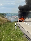 Bild: Wohnwagen brannte komplett aus (Foto: S.Dietzel)