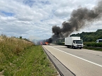 Bild: Wohnwagen brannte komplett aus (Foto: S.Dietzel)