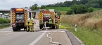 Bild: Wohnwagen brannte auf der Autobahn (Foto: Feuerwehr Grosswechsungen)