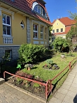 Bild: Freude an Blumen entwickeln die kleinen G&auml;rtner (Foto: Sylvia Kirhacz)
