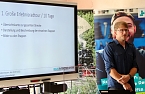 Bild: Maurice Schwamberger von der "Harz Agentur" stellt Radwegekonzept vor (Foto: Eva Maria Wiegand)
