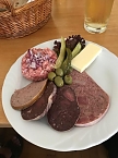 Das gab es f&uuml;r alle zum Mittag (Foto: W.Ro&szlig;mell)