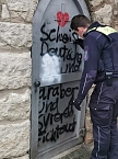 Bild: Schmierereien auf dem Petersberg (Foto: S. Dietzel)