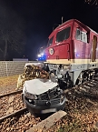 Fotos vom Verkehrsunfall heute Nacht (Foto: Feuerwehr Bad Langensalza )