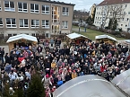 Weihnachtsmarkt und Spendenübergabe an der Heinz Sielmann Grundschule (Foto: HSG) Weihnachtsmarkt und Spendenübergabe an der Heinz Sielmann Grundschule (Foto: HSG)