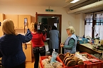 Weihnachtsausgabe bei der Tafel (Foto: agl)
