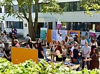 Zahlreiche Besucherinnen und Besucher nutzten den Tag der offenen T&uuml;r an der Hochschule Nordhausen, um den Campus kennenzulernen, Studieng&auml;nge zu entdecken und mit Studierenden sowie Lehrenden ins Gespr&auml;ch zu kommen. Bei bestem Wetter bot die Hochschule ein vielf&auml;ltiges Programm f&uuml;r Interessierte aller Altersgruppen. (Foto: Nadine Luschnat / Tim R&uuml;ckschlo&szlig; /Tina Bergknapp)
