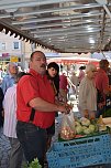 Unterwegs auf dem Markt (Foto: N. Hofsommer) Unterwegs auf dem Markt (Foto: N. Hofsommer)