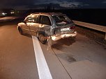 Crash auf der Autobahn (Foto: Berufsfeuerwehr) Crash auf der Autobahn (Foto: Berufsfeuerwehr)