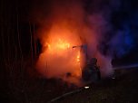 Brennendes Auto (Foto: Berufsfeuerwehr)