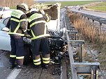 Crash auf der Autobahn (Foto: Berufsfeuerwehr Nordhausen) Crash auf der Autobahn (Foto: Berufsfeuerwehr Nordhausen)
