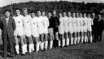 Das waren Zeiten: Aufstiegself 1962 - Becker 2. von links (Foto: Archiv Verkouter)