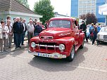 Oldtimer und Al Capone (Foto: Peter Blei) Oldtimer und Al Capone (Foto: Peter Blei)